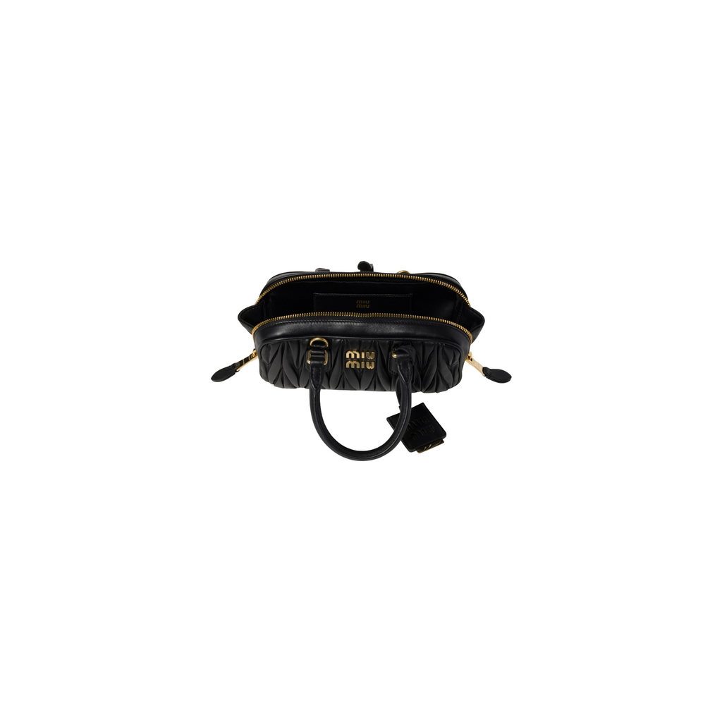 Miu Miu Arcadie Matelassé Nappa Leather Mini Çantë (e zezë)